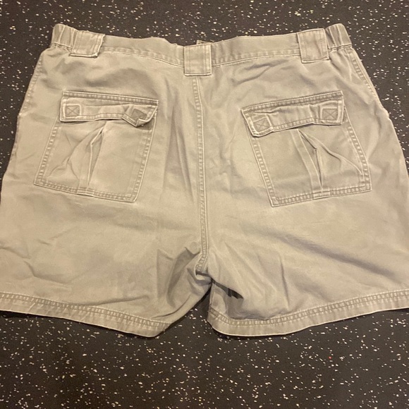 Croft and barrow men’s 36 gray detailed cargo shorts heavy cotton - Picture 2 of 4